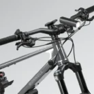 775_AM_TOURING_HandleBarView_Grey_01_976724a0-ae5c-4af8-b5a3-579cd4aa344f-600x338